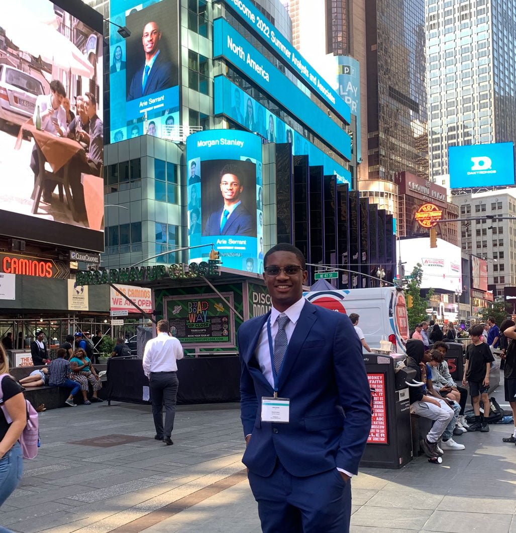 Arie at the DE Shaw Latitude Fellowship event for College Scholars (A program designed to teach undergrad students about DE Shaw & Co., a renowned investment firm)